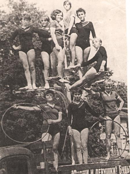 На первомайской демонстрации студенты ВМТ